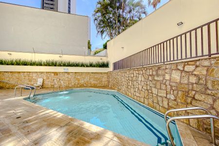 Apartamento à venda com 289m², 4 quartos e 4 vagasÁrea comum - Piscina