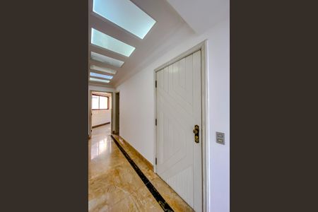 Apartamento à venda com 289m², 4 quartos e 4 vagasHall de entrada