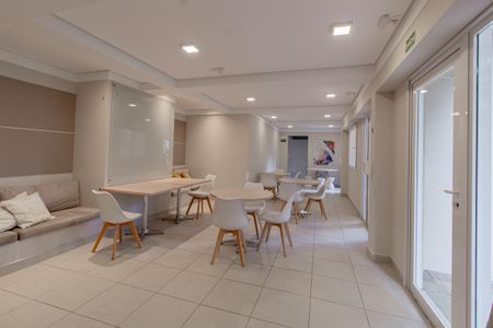 Apartamento à venda com 37m², 1 quarto e sem vagaÁrea comum - Salão de festas