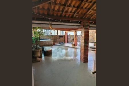 Apartamento à venda com 240m², 3 quartos e 2 vagas