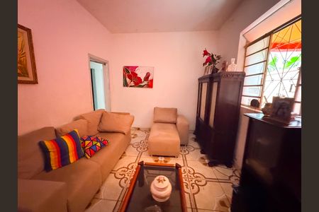 Casa à venda com 360m², 4 quartos e 3 vagasSala