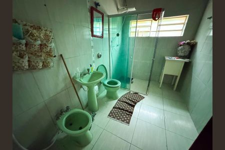 Casa à venda com 360m², 4 quartos e 3 vagasBanheiro/Suite