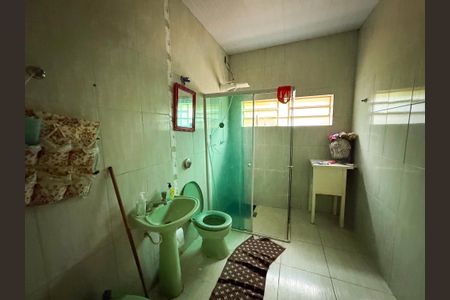 Casa à venda com 360m², 4 quartos e 3 vagasBanheiro/Suite