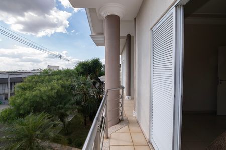 Casa de condomínio para alugar com 500m², 5 quartos e 6 vagasQuarto 2 - Vista da Sacada