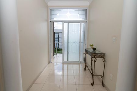 Casa de condomínio para alugar com 500m², 5 quartos e 6 vagasSacada