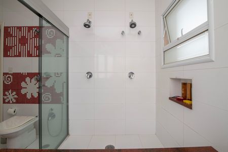 Casa de condomínio para alugar com 500m², 5 quartos e 6 vagasBanheiro do Quarto 3 Suíte Master