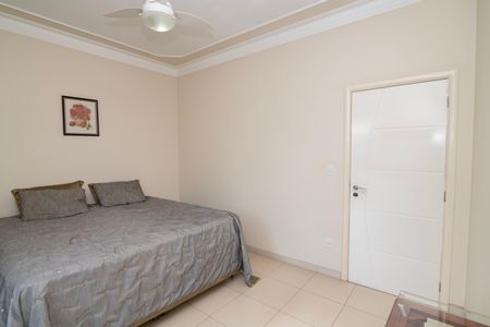 Casa de condomínio para alugar com 500m², 5 quartos e 6 vagasQuarto 1