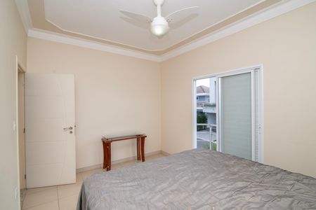 Casa de condomínio para alugar com 500m², 5 quartos e 6 vagasQuarto 1