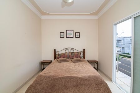 Casa de condomínio para alugar com 500m², 5 quartos e 6 vagasQuarto 2