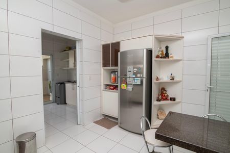 Casa de condomínio para alugar com 500m², 5 quartos e 6 vagasCozinha