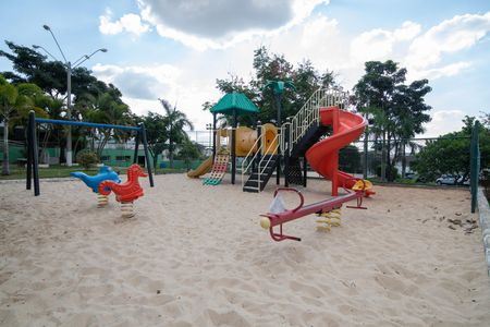 Casa de condomínio para alugar com 500m², 5 quartos e 6 vagasÁrea Comum - Playground