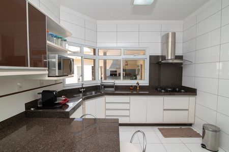 Casa de condomínio para alugar com 500m², 5 quartos e 6 vagasCozinha