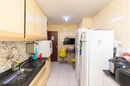 Apartamento à venda com 90m², 2 quartos e 1 vagaCozinha