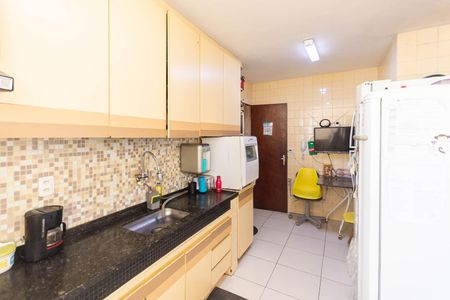 Apartamento à venda com 90m², 2 quartos e 1 vagaCozinha