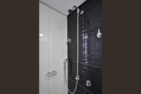 Apartamento à venda com 52m², 2 quartos e 2 vagasChuveiro do Banheiro