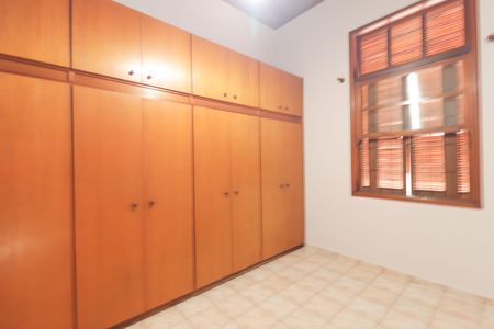 Casa para alugar com 130m², 3 quartos e 2 vagas Casa para alugar com 130m², 3 quartos e 2 vagasQuarto