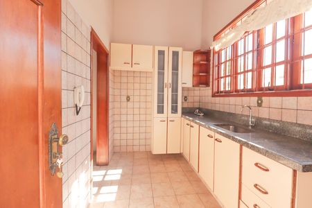 Casa para alugar com 130m², 3 quartos e 2 vagas Casa para alugar com 130m², 3 quartos e 2 vagasCozinha