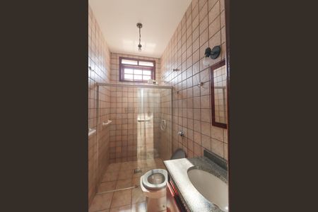 Casa para alugar com 130m², 3 quartos e 2 vagas Casa para alugar com 130m², 3 quartos e 2 vagasBanheiro
