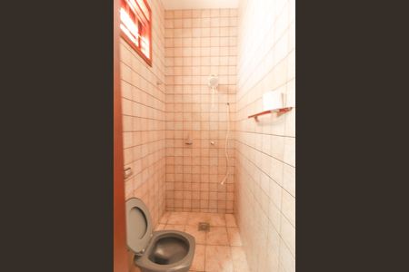 Casa para alugar com 130m², 3 quartos e 2 vagas Casa para alugar com 130m², 3 quartos e 2 vagasBanheiro