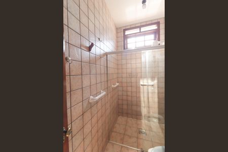Casa para alugar com 130m², 3 quartos e 2 vagas Casa para alugar com 130m², 3 quartos e 2 vagasBanheiro