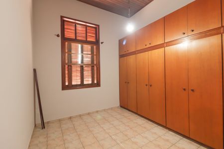 Casa para alugar com 130m², 3 quartos e 2 vagas Casa para alugar com 130m², 3 quartos e 2 vagasQuarto
