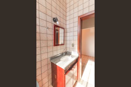 Casa para alugar com 130m², 3 quartos e 2 vagas Casa para alugar com 130m², 3 quartos e 2 vagasBanheiro