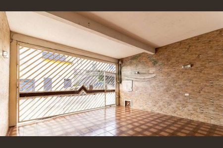 Casa à venda com 3 quartos, 240m² em Jardim Patente Novo, São Paulo