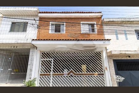 Casa à venda com 240m², 3 quartos e 2 vagas