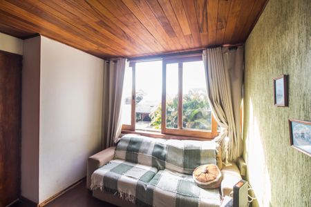 Casa de condomínio à venda com 220m², 3 quartos e 3 vagasSala de TV