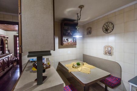 Casa de condomínio à venda com 220m², 3 quartos e 3 vagasCopa