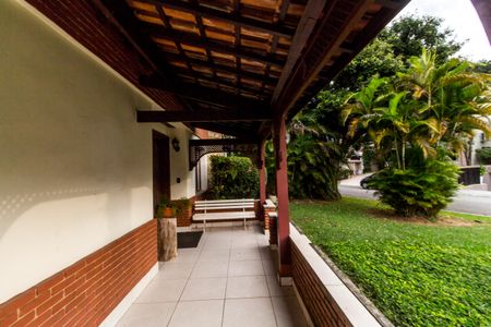 Casa de condomínio à venda com 220m², 3 quartos e 3 vagasÁrea comum