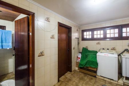 Casa de condomínio à venda com 220m², 3 quartos e 3 vagasÁrea de Serviço