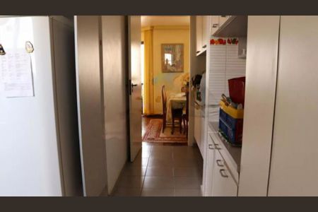 Apartamento à venda com 182m², 4 quartos e 3 vagas