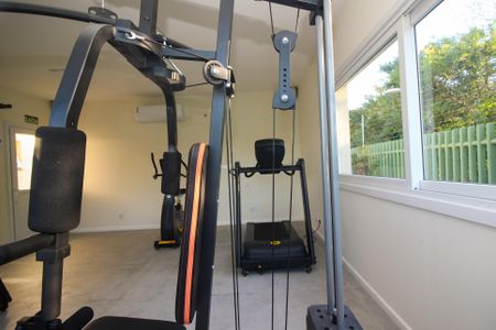 Casa de condomínio à venda com 96m², 3 quartos e 2 vagas Casa de condomínio à venda com 96m², 3 quartos e 2 vagasÁrea comum - Academia