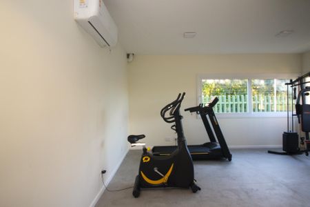 Casa de condomínio à venda com 96m², 3 quartos e 2 vagas Casa de condomínio à venda com 96m², 3 quartos e 2 vagasÁrea comum - Academia