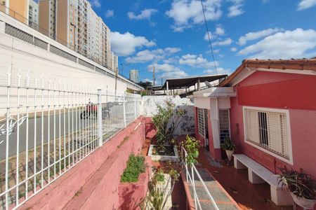Casa à venda com 262m², 2 quartos e 2 vagasQuintal - Garagem
