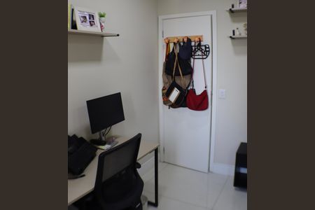 Apartamento à venda com 105m², 3 quartos e 2 vagasQuarto 2