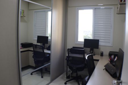 Apartamento à venda com 105m², 3 quartos e 2 vagasQuarto 2