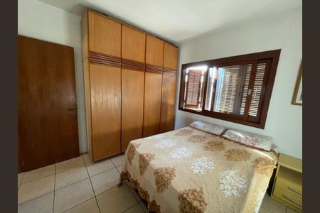 Casa à venda com 200m², 3 quartos e 1 vagaCobertura/Quarto