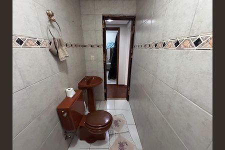 Casa à venda com 200m², 3 quartos e 1 vagaBanheiro