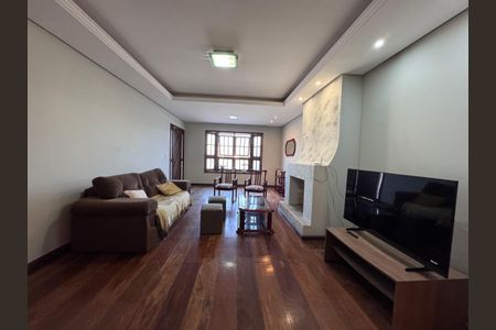 Casa à venda com 200m², 3 quartos e 1 vagaSala