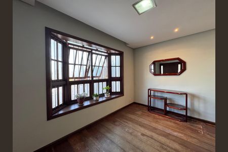 Casa à venda com 200m², 3 quartos e 1 vagaSala