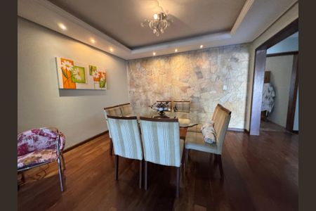 Casa à venda com 200m², 3 quartos e 1 vagaSala