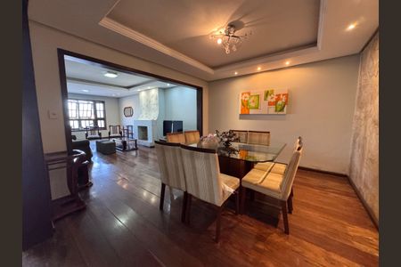 Casa à venda com 200m², 3 quartos e 1 vagaSala