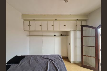 Casa à venda com 157m², 3 quartos e 3 vagas Casa à venda com 157m², 3 quartos e 3 vagasSuite