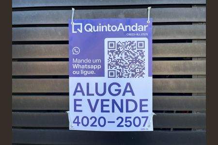 Casa de condomínio à venda com 219m², 3 quartos e 1 vagaPlaca