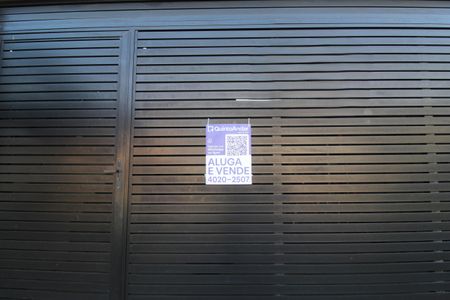 Casa de condomínio à venda com 219m², 3 quartos e 1 vagaPlaca