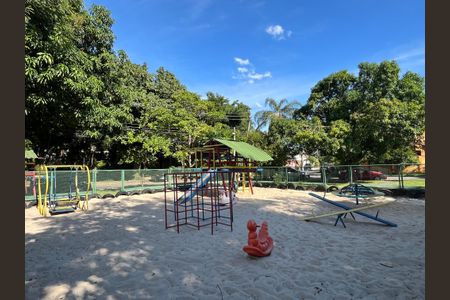 Casa de condomínio à venda com 219m², 3 quartos e 1 vagaÁrea comum - Playground