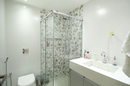 Casa de condomínio à venda com 219m², 3 quartos e 1 vagaBanheiro social