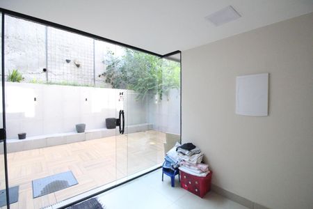 Casa de condomínio à venda com 219m², 3 quartos e 1 vagaÁrea de serviço